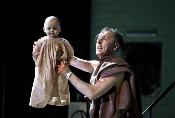 Photo Flash: Get a First Look at Alan Cumming in MACBETH on Broadway! Image