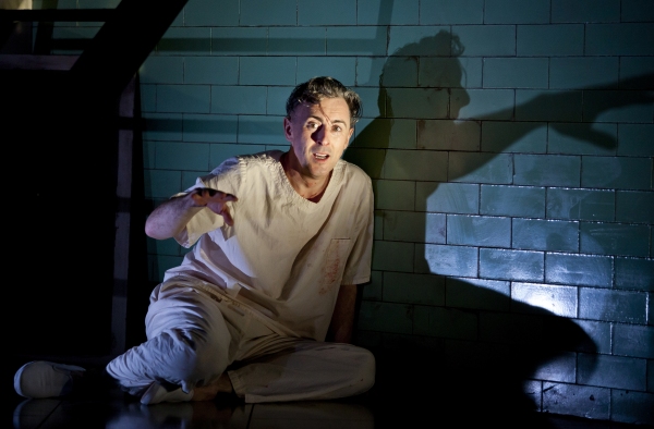 Photo Flash: Get a First Look at Alan Cumming in MACBETH on Broadway! Image