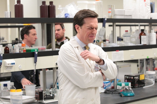 Photo Flash: THE OFFICE's 'Paper Plane,' Airing 4/25 Image