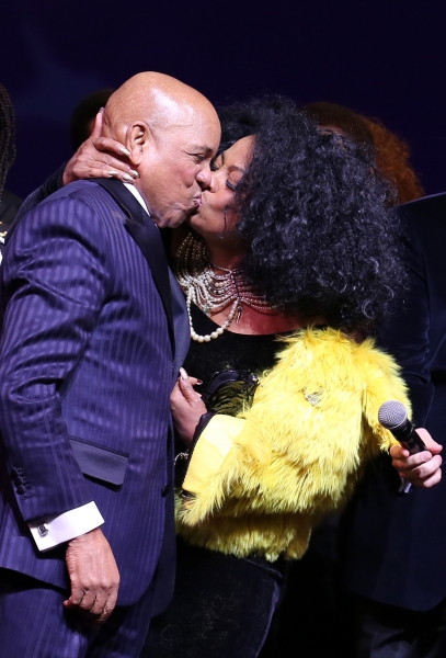 Photo Coverage: Music Legends Join MOTOWN THE MUSICAL for Opening Night Curtain Call! Image