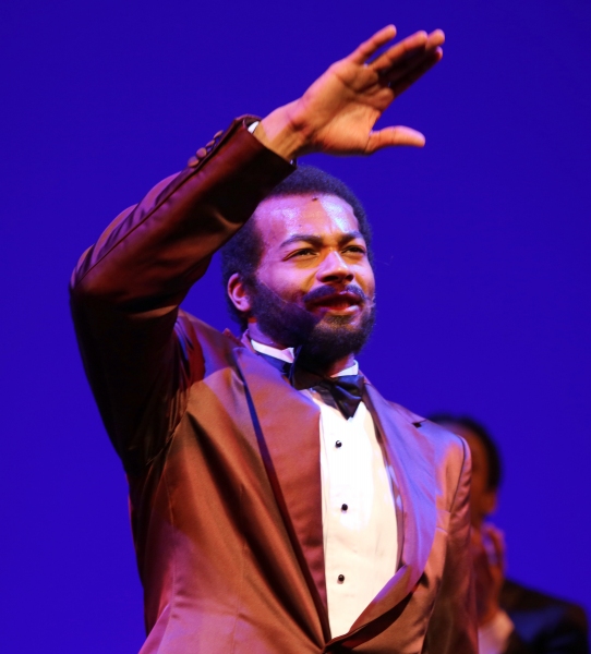 Photo Coverage: Music Legends Join MOTOWN THE MUSICAL for Opening Night Curtain Call! Image