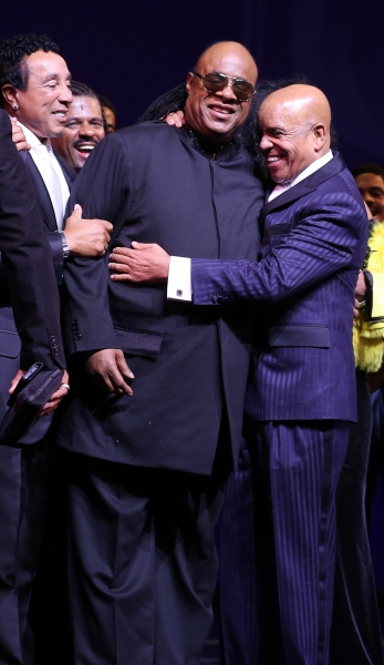 Photo Coverage: Music Legends Join MOTOWN THE MUSICAL for Opening Night Curtain Call! Image