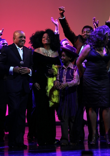 Photo Coverage: Music Legends Join MOTOWN THE MUSICAL for Opening Night Curtain Call! Image