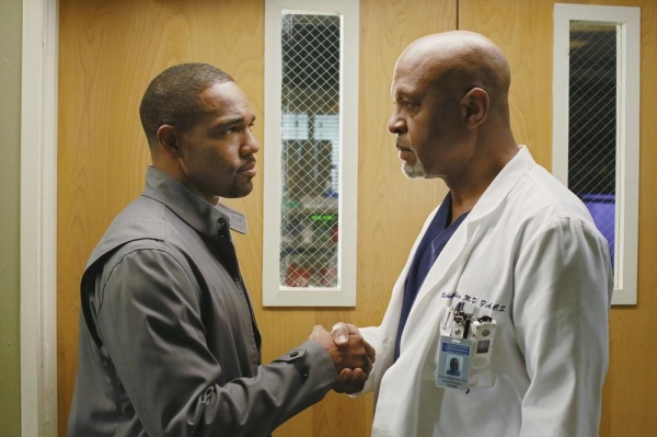 Photo Flash: GREY'S ANATOMY's 'Do You Believe in Magic,' Airing 5/2 Image