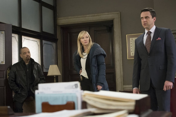 Photo Flash: LAW & ORDER: SVU's 'Girl Dishonored,' Airing 4/24 Image