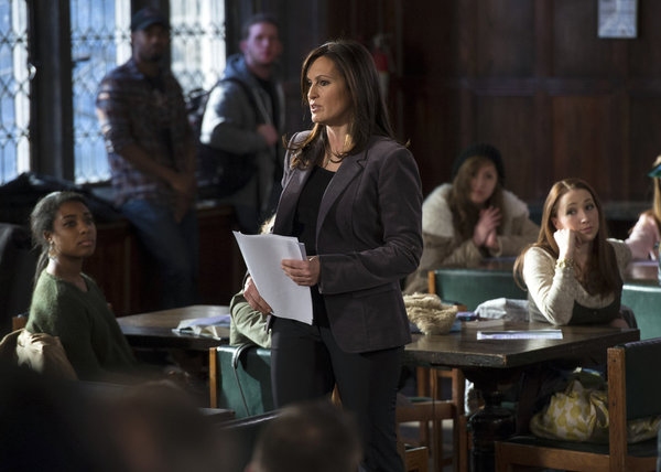 Photo Flash: LAW & ORDER: SVU's 'Girl Dishonored,' Airing 4/24 Image