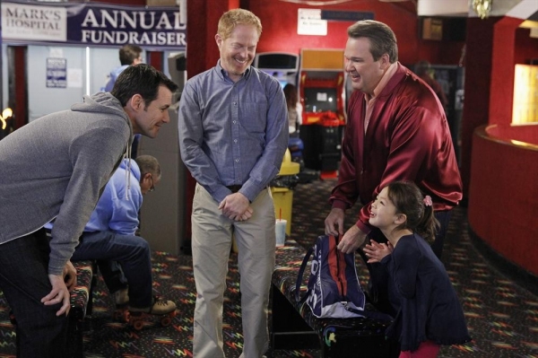 Photo Flash: MODERN FAMILY's 'My Hero,' Airing 5/8 Image