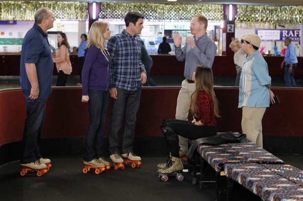 Photo Flash: MODERN FAMILY's 'My Hero,' Airing 5/8 Image