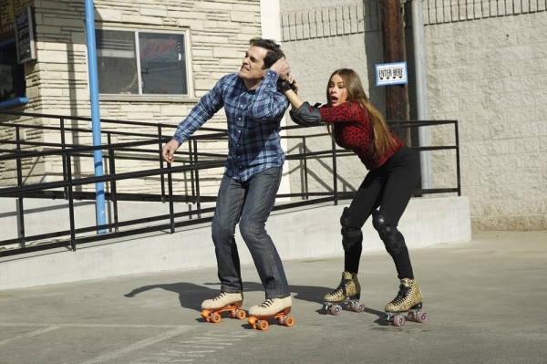 Photo Flash: MODERN FAMILY's 'My Hero,' Airing 5/8 Image