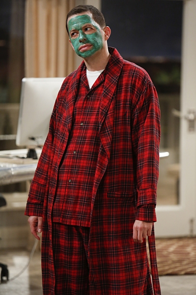 Photo Flash: TWO AND A HALF MEN's Season 10 Finale, Airing 5/9 Image