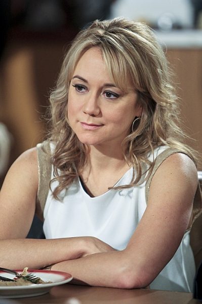 Photo Flash: RULES OF ENGAGEMENT's 'A Wee Problem,' Airing 5/6 Image