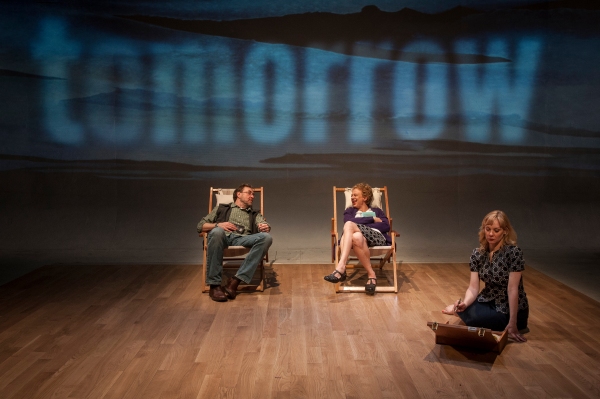 Photo Flash: First Look at Lookingglass Theatre's STILL ALICE Image