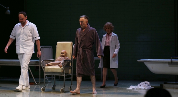 Photo Coverage: Opening Night Curtain Call for MACBETH Starring Alan Cumming!  Image