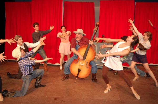 Photo Flash: First Look at Players Guild of Leonia's CRAZY FOR YOU Image