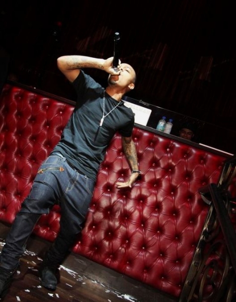 Photo Flash: Bow Wow Performs at LAX Nightclub  Image