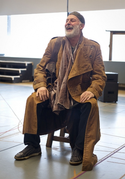 Photo Flash: Sneak Peek at Stephen Yoakam in Rehearsals for Guthrie's AN ILIAD Image