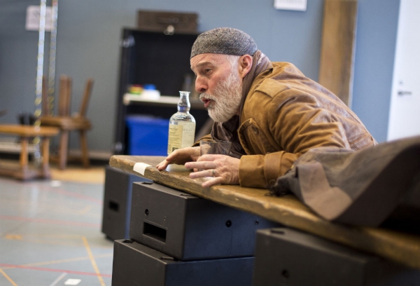 Photo Flash: Sneak Peek at Stephen Yoakam in Rehearsals for Guthrie's AN ILIAD Image