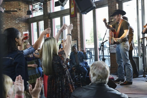 Photo Flash: NASHVILLE's 'Take These Chains from My Heart,' Airing 5/1 Image