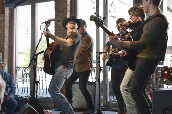 Photo Flash: NASHVILLE's 'Take These Chains from My Heart,' Airing 5/1 Image