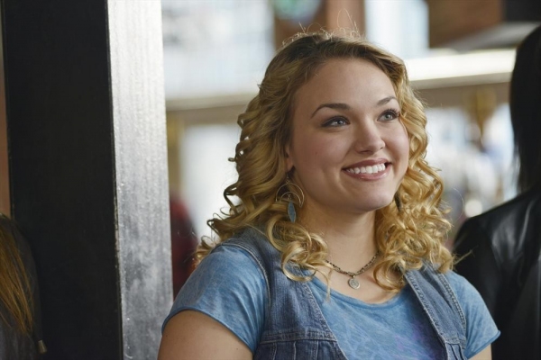 Photo Flash: NASHVILLE's 'Take These Chains from My Heart,' Airing 5/1 Image
