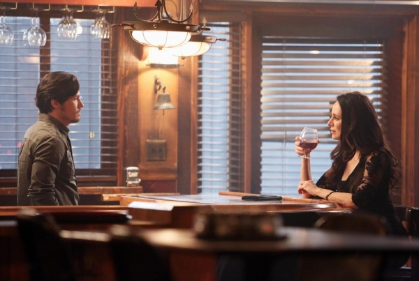 Photo Flash: REVENGE's 'Engagement,' Airing 5/5 Image
