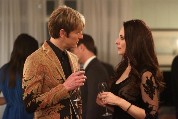 Photo Flash: REVENGE's 'Engagement,' Airing 5/5 Image