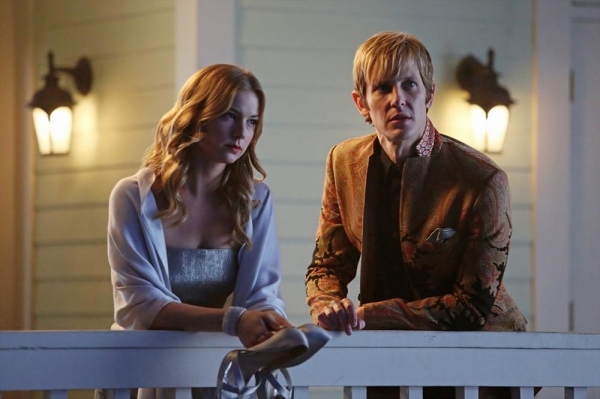 Photo Flash: REVENGE's 'Engagement,' Airing 5/5 Image
