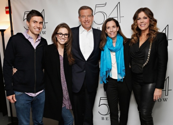 Photo Flash: Kristin Chenoweth, Robert De Niro, Tom Hanks and More Visit Rita Wilson at 54 Below  Image