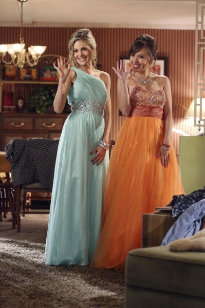 Photo Flash: THE MIDDLE's 'Hallelujah Hoedown,' Airing 5/8 Image