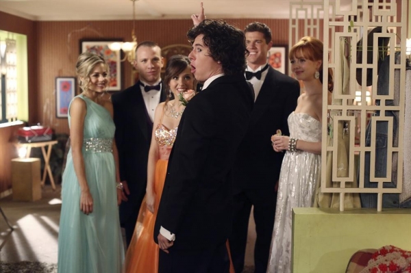 Photo Flash: THE MIDDLE's 'Hallelujah Hoedown,' Airing 5/8 Image