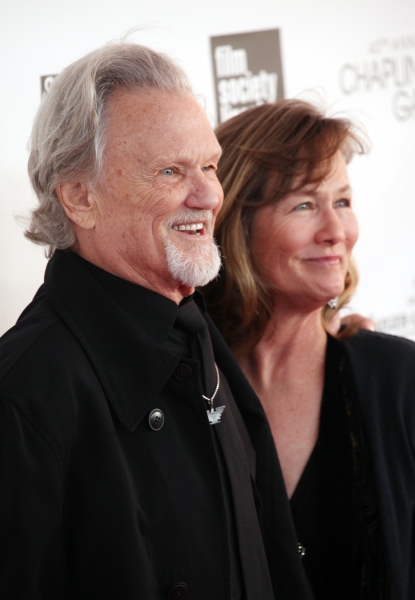 Photo Coverage: The Stars Arrive for the 40th Annual Chaplin Awards, Honoring Barbra Streisand Image