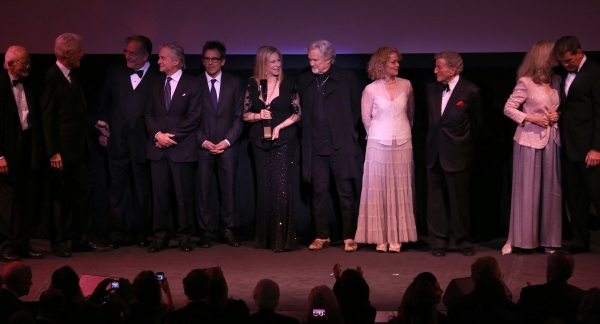 Alan Bergman, Bill Clinton,  George Segal, Michael Douglas, Ben Stiller, Barbra Strei Photo