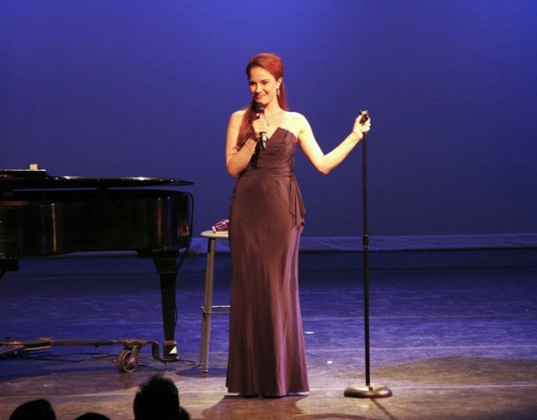 Photo Flash: Sierra Boggess Sings for Broadway Arts Factory! Image