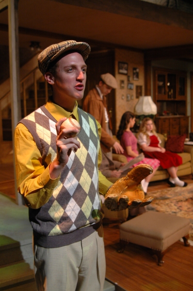 Photo Flash: BRIGHTON BEACH MEMOIRS Opens at Theatre Memphis Image