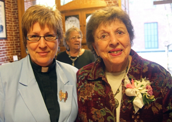 Photo Flash: Sierra Rep Honors Women of Mother Lode at CHURCH BASEMENT LADIES Opening Night Image