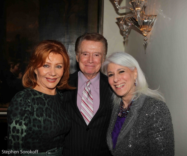 Photo Coverage: Paul Williams Opens at Cafe Carlyle Image
