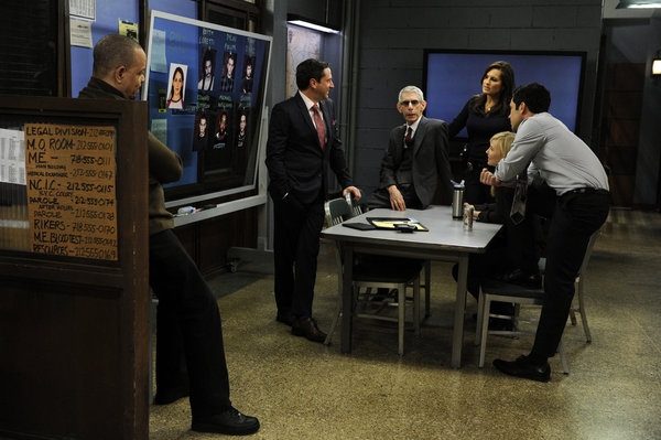 Photo Flash: LAW & ORDER: SVU's 'Traumatic Wound,' Airing 5/1 Image