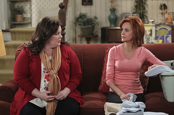 Photo Flash: MIKE & MOLLY's 'School Recital,' Airing 5/13 Image