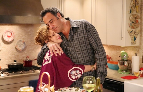 Photo Flash: HOW TO LIVE WITH YOUR PARENTS' Episode 'How To Stand On Your Own Two Feet,' 5/15 Image