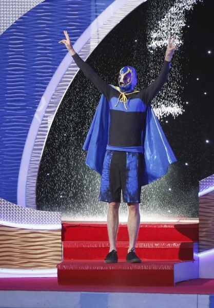 Photo Flash: Next Week's All New Episode of ABC's SPLASH Image