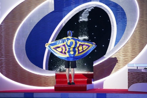 Photo Flash: Next Week's All New Episode of ABC's SPLASH Image