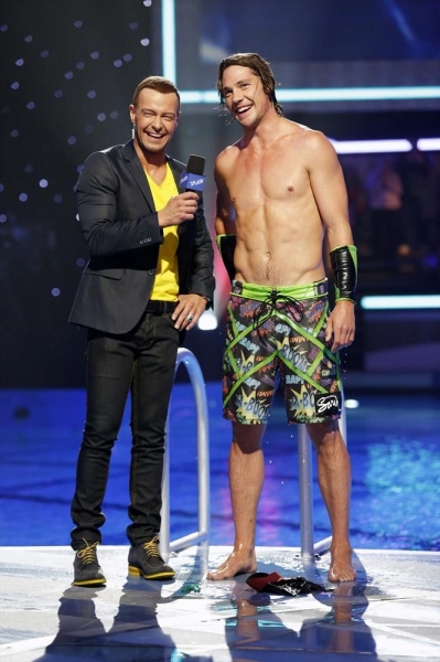 Photo Flash: Next Week's All New Episode of ABC's SPLASH Image
