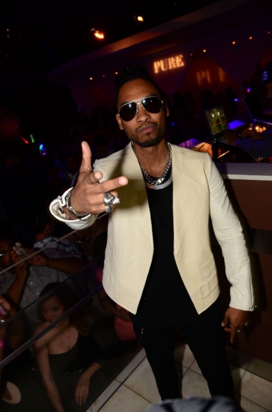 Photo Flash: Miguel Performs Live at PURE Nightclub  Image