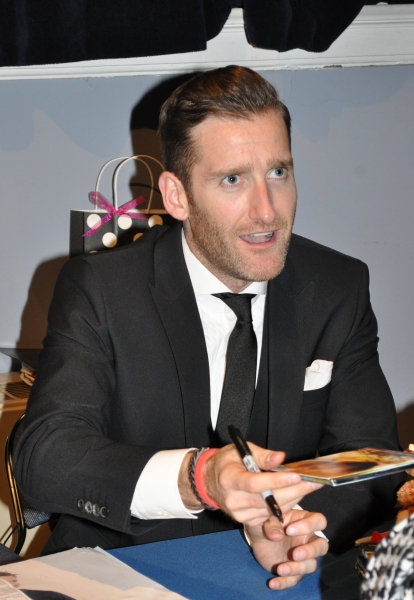 Photo Coverage: Paul Byrom Plays the Landmark Theatre Image