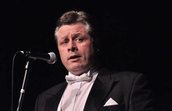Photo Coverage: Tenor Anthony Kearns Plays Benefit Concert for OASIS Image