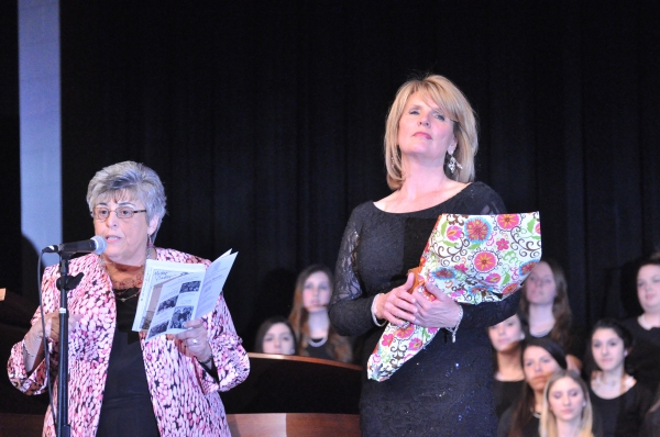 Photo Coverage: Tenor Anthony Kearns Plays Benefit Concert for OASIS Image