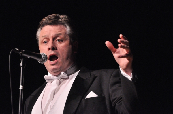 Photo Coverage: Tenor Anthony Kearns Plays Benefit Concert for OASIS Image