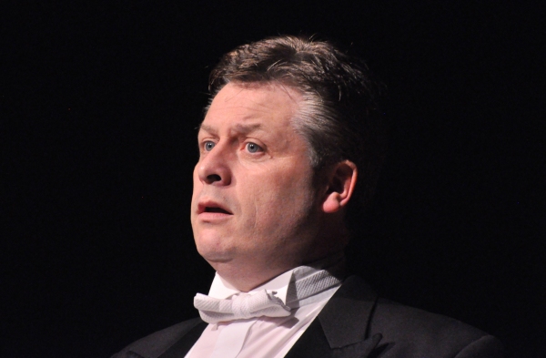 Photo Coverage: Tenor Anthony Kearns Plays Benefit Concert for OASIS Image