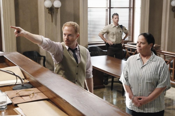Photo Flash: First Look - MODERN FAMILY's Season Finale, Airing 5/22 Image