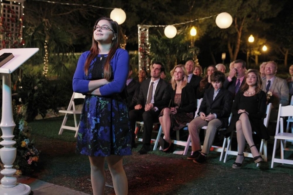 Photo Flash: First Look - MODERN FAMILY's Season Finale, Airing 5/22 Image